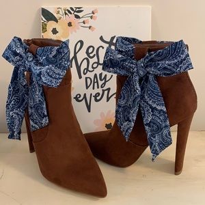 Heeled booties